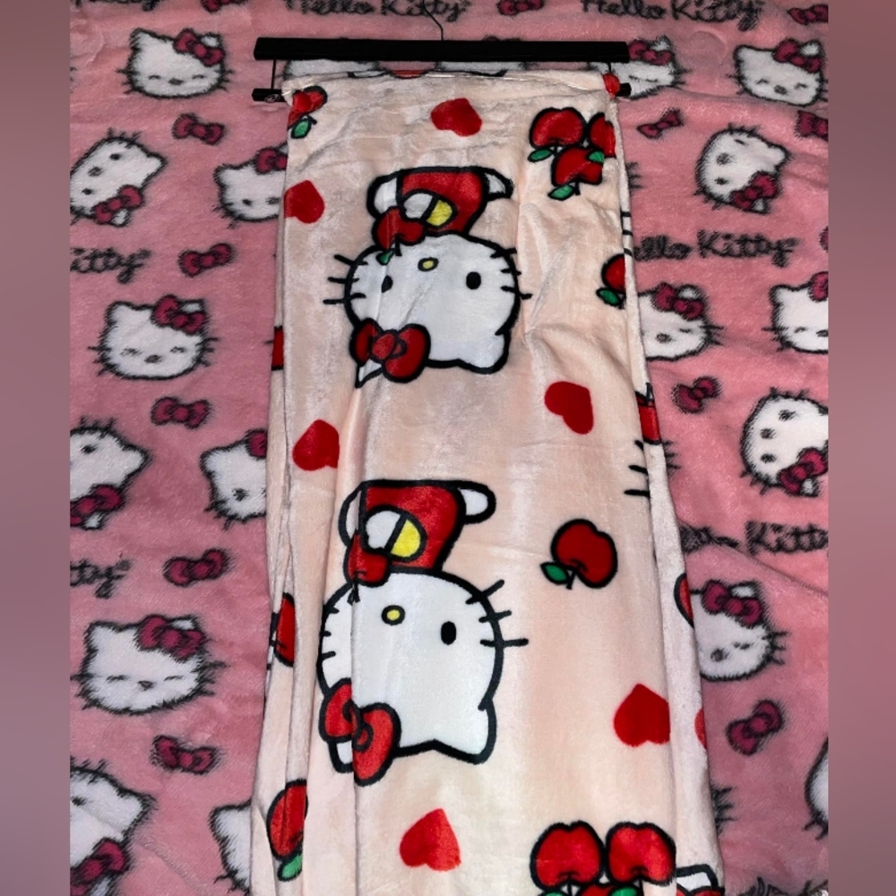 Hello kitty throw (SOLD)